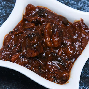 dates & tamarind chutney